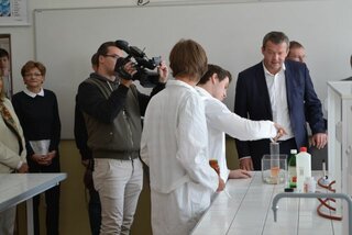 Otvorenie nových laboratórií chémie a fyziky - Dsc 9798 1 